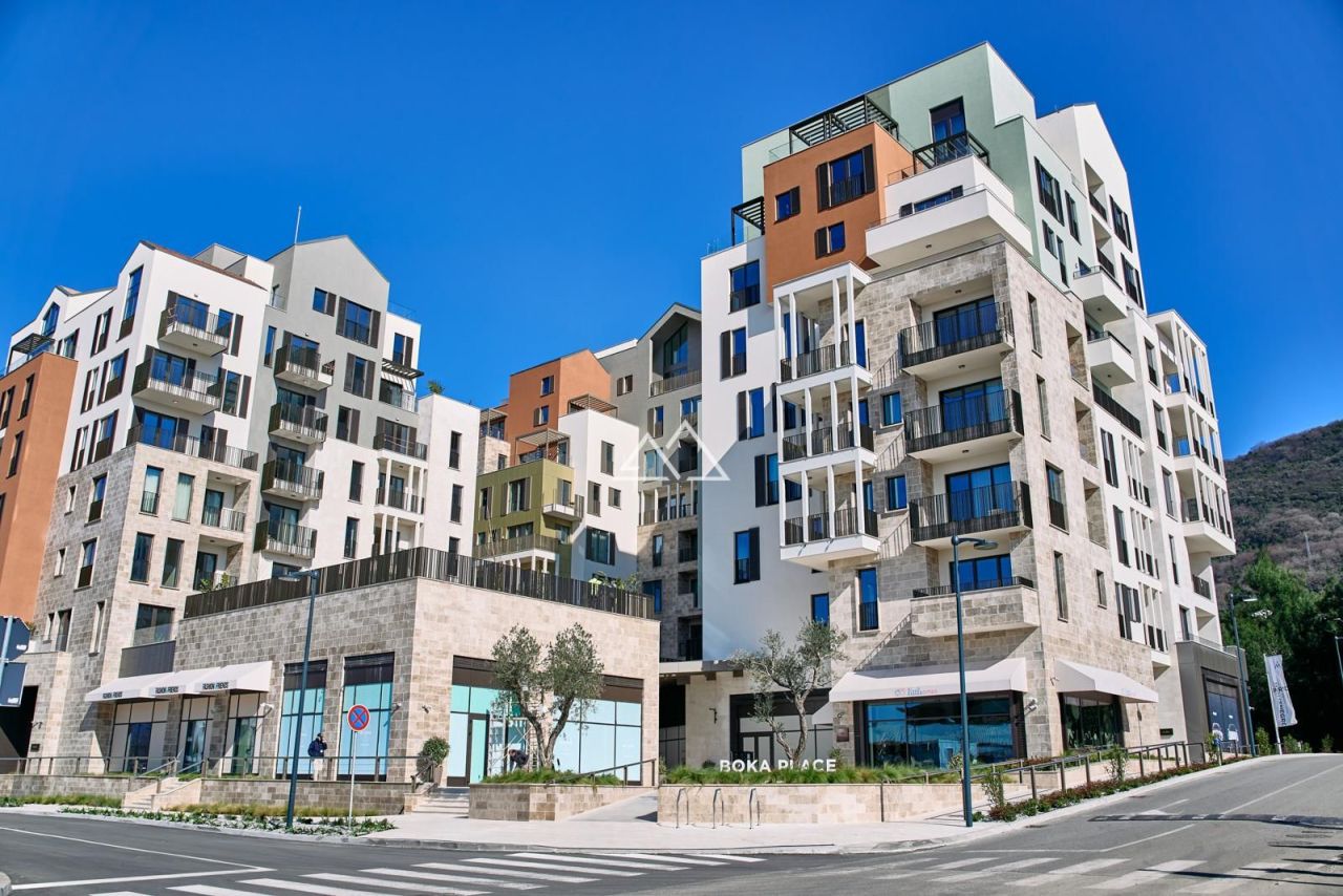 Апартаменты в Тивате, Черногория, 102 м² - фото 1