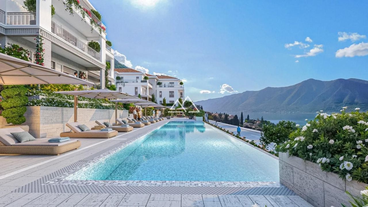 Апартаменты в Доброте, Черногория, 70 м² - фото 1
