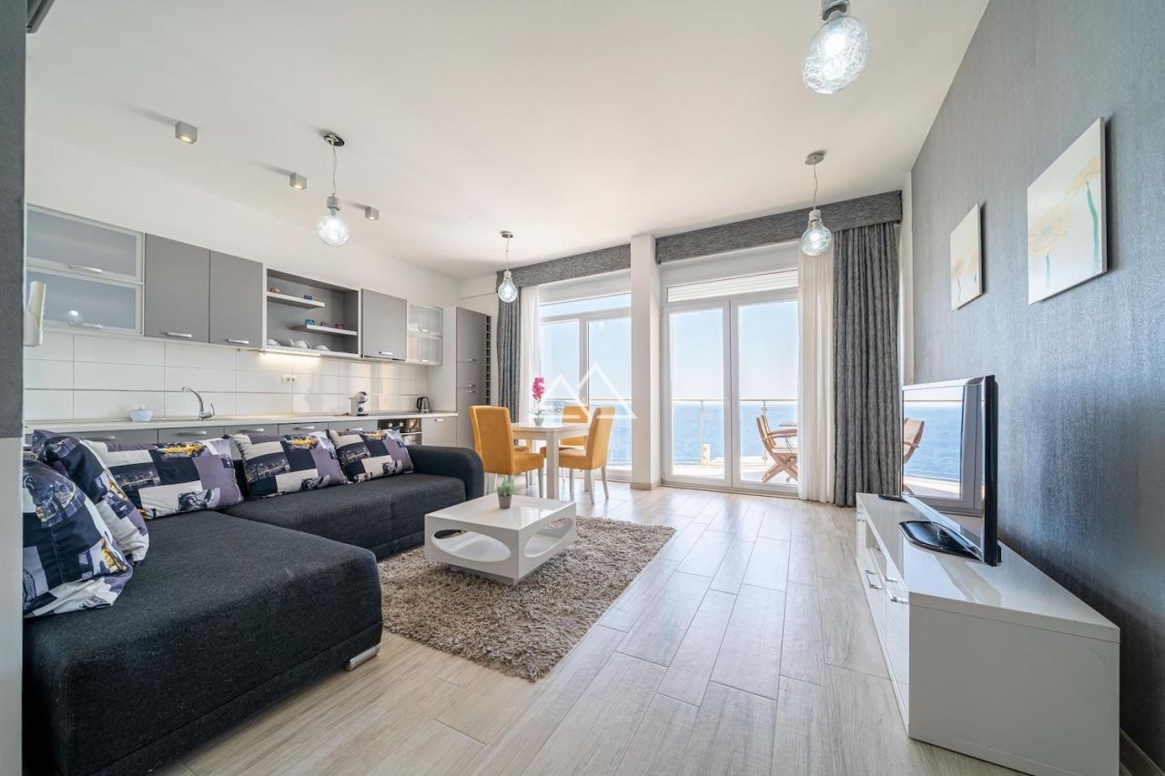 Апартаменты в Добра Воде, Черногория, 85 м² - фото 2