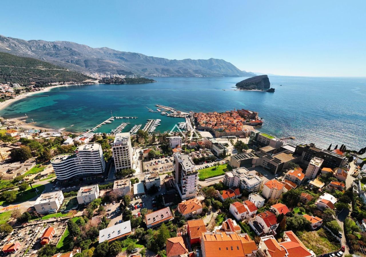 Коммерческая недвижимость в Будве, Черногория, 735 м² - фото 2