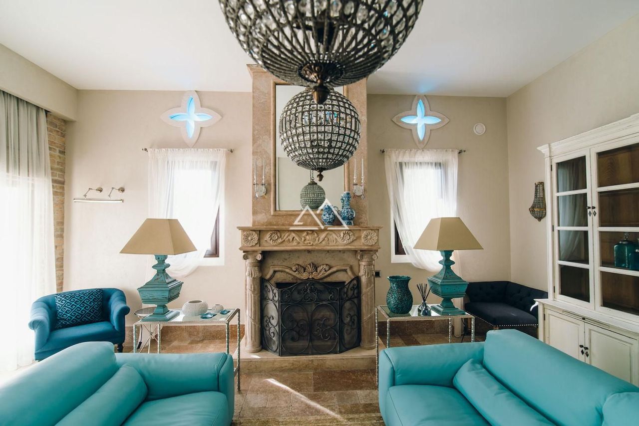 Вилла в Режевичах, Черногория, 550 м² - фото 2