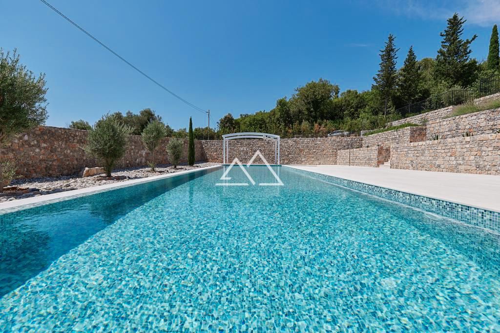 Вилла на полуострове Луштица, Черногория, 558 м² - фото 2