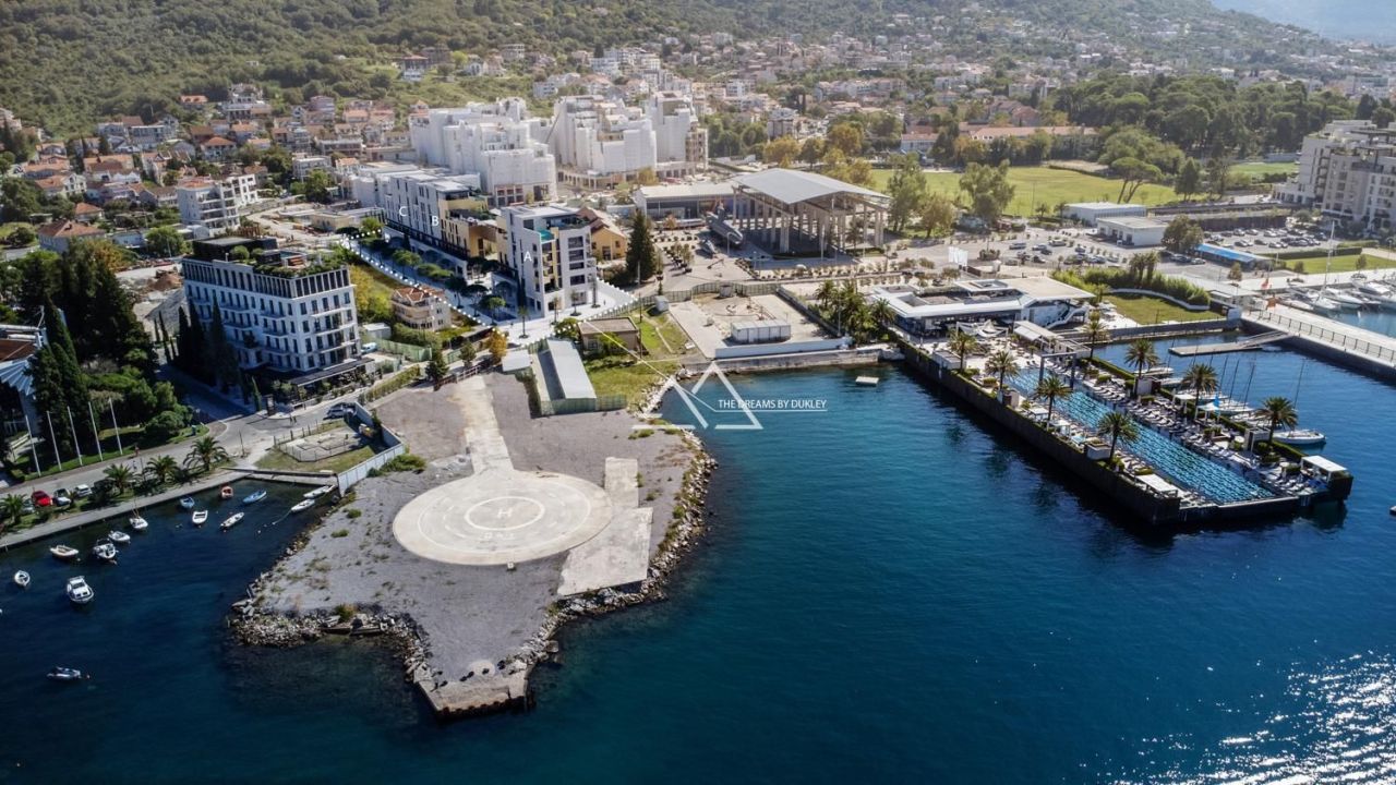 Апартаменты в Тивате, Черногория, 281 м² - фото 2