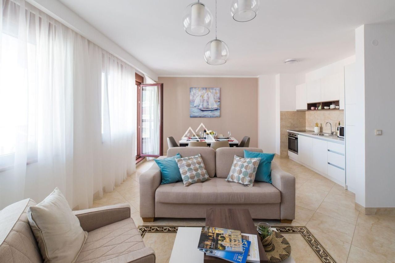 Апартаменты в Бечичи, Черногория, 70 м² - фото 2