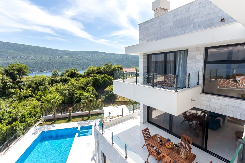 Вилла в Дженовичах, Черногория, 360 м² - фото 3