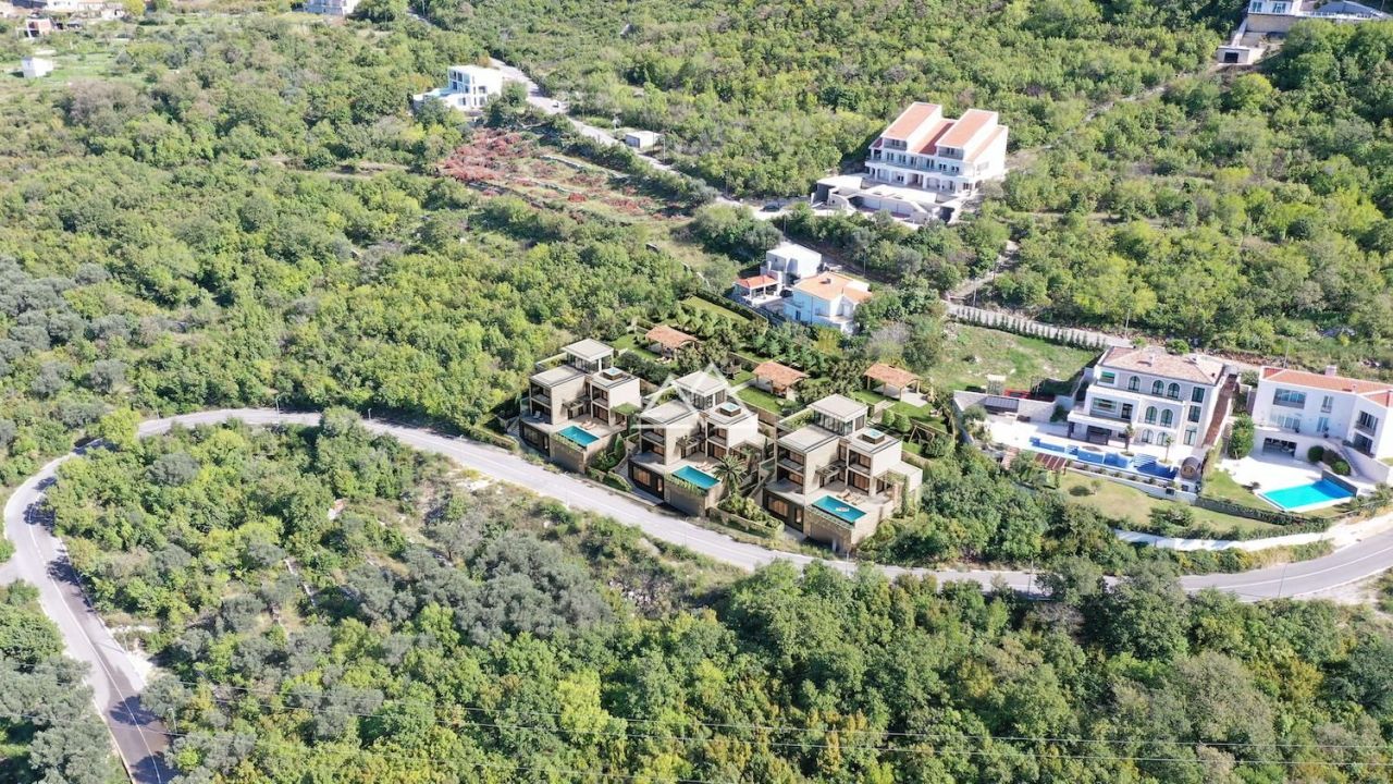 Вилла в Святом Стефане, Черногория, 670 м² - фото 4