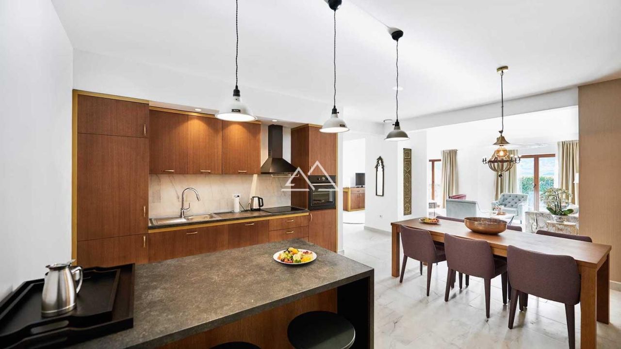 Вилла в Доброте, Черногория, 193 м² - фото 5