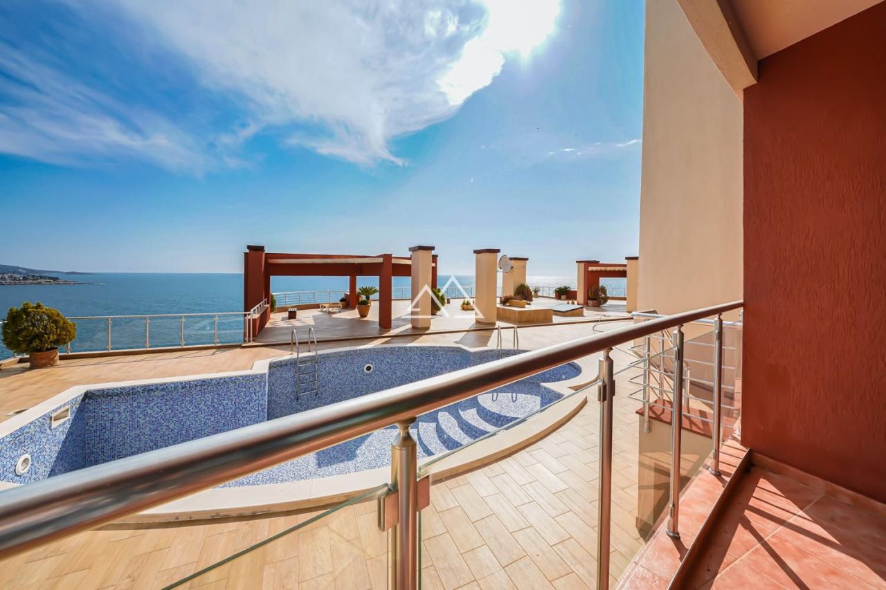 Апартаменты в Добра Воде, Черногория, 242 м² - фото 7