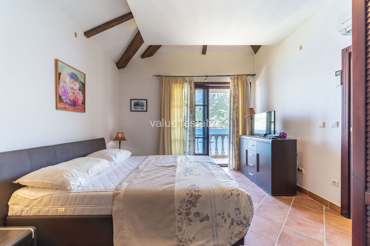 Вилла в Костанице, Черногория, 324 м² - фото 7