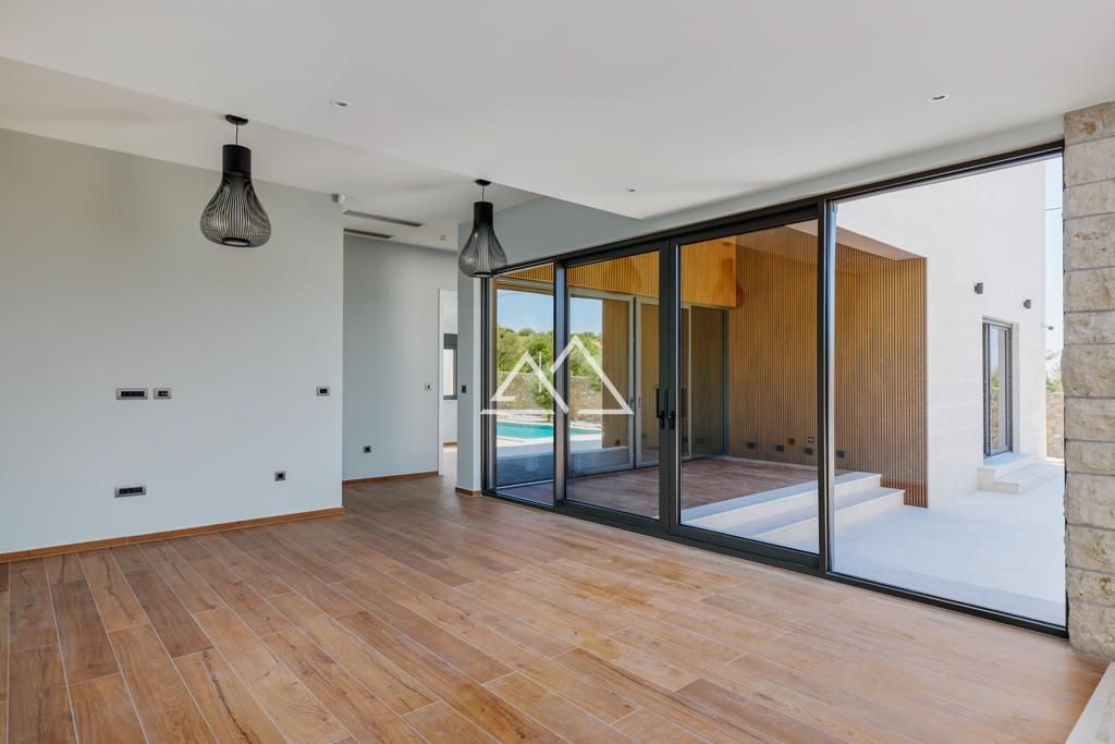 Вилла на полуострове Луштица, Черногория, 558 м² - фото 8