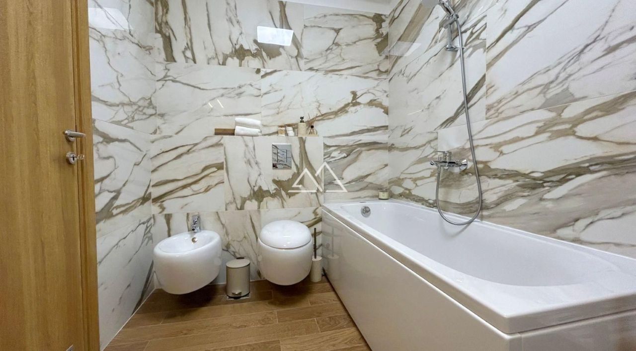 Апартаменты в Доброте, Черногория, 109 м² - фото 8