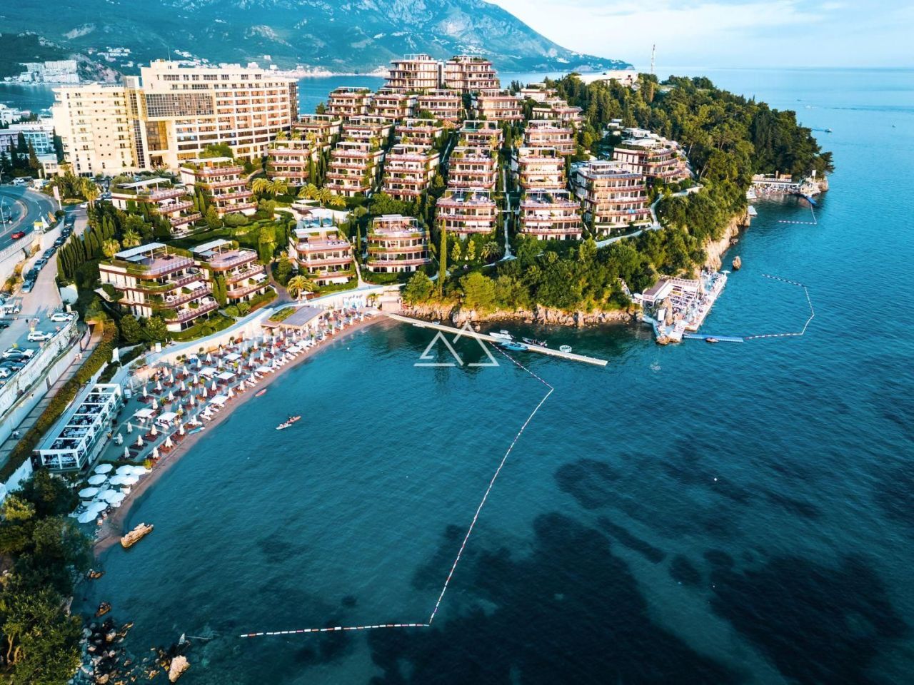 Коммерческая недвижимость в Будве, Черногория, 735 м² - фото 9