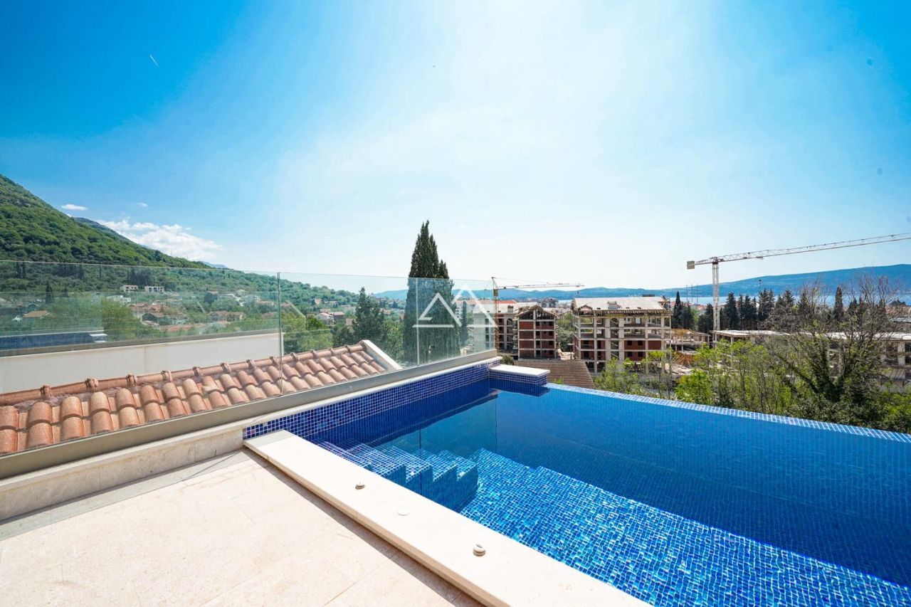 Вилла в Тивате, Черногория, 286 м² - фото 10