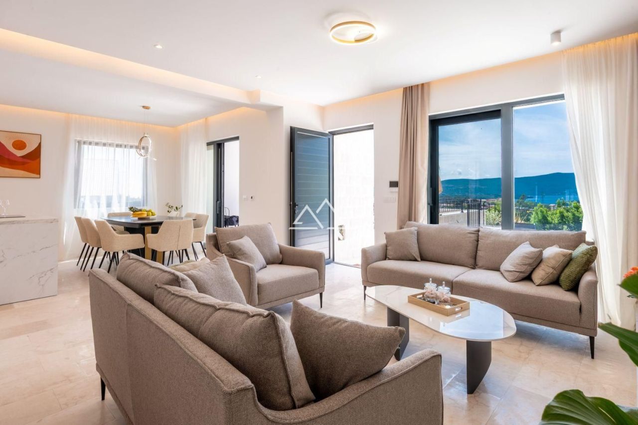 Вилла в Тивате, Черногория, 250 м² - фото 10