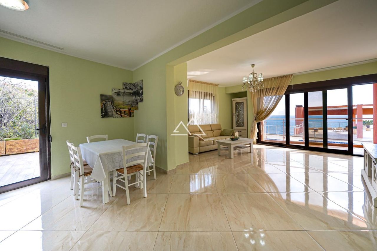 Апартаменты в Добра Воде, Черногория, 242 м² - фото 11