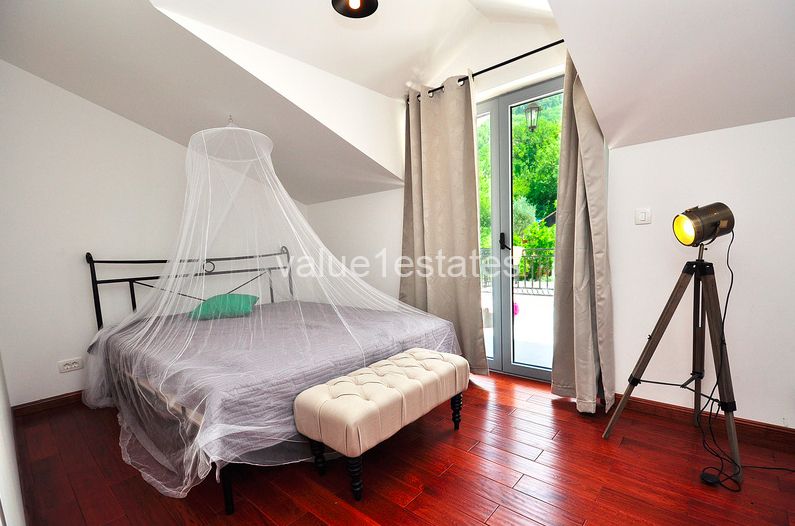 Апартаменты в Рисане, Черногория, 152 м² - фото 11