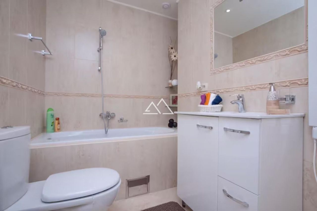 Апартаменты в Прчани, Черногория, 100 м² - фото 12