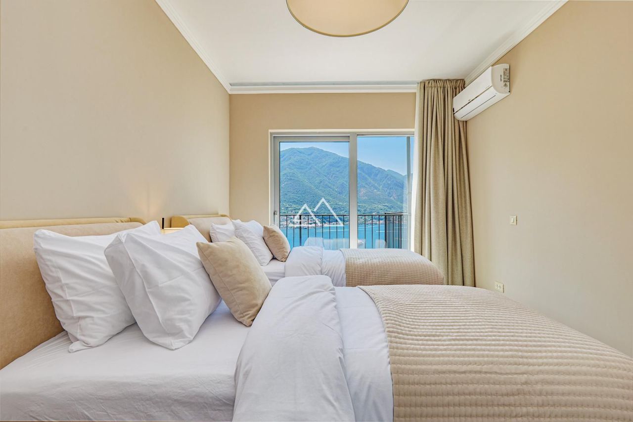 Апартаменты в Доброте, Черногория, 158 м² - фото 14