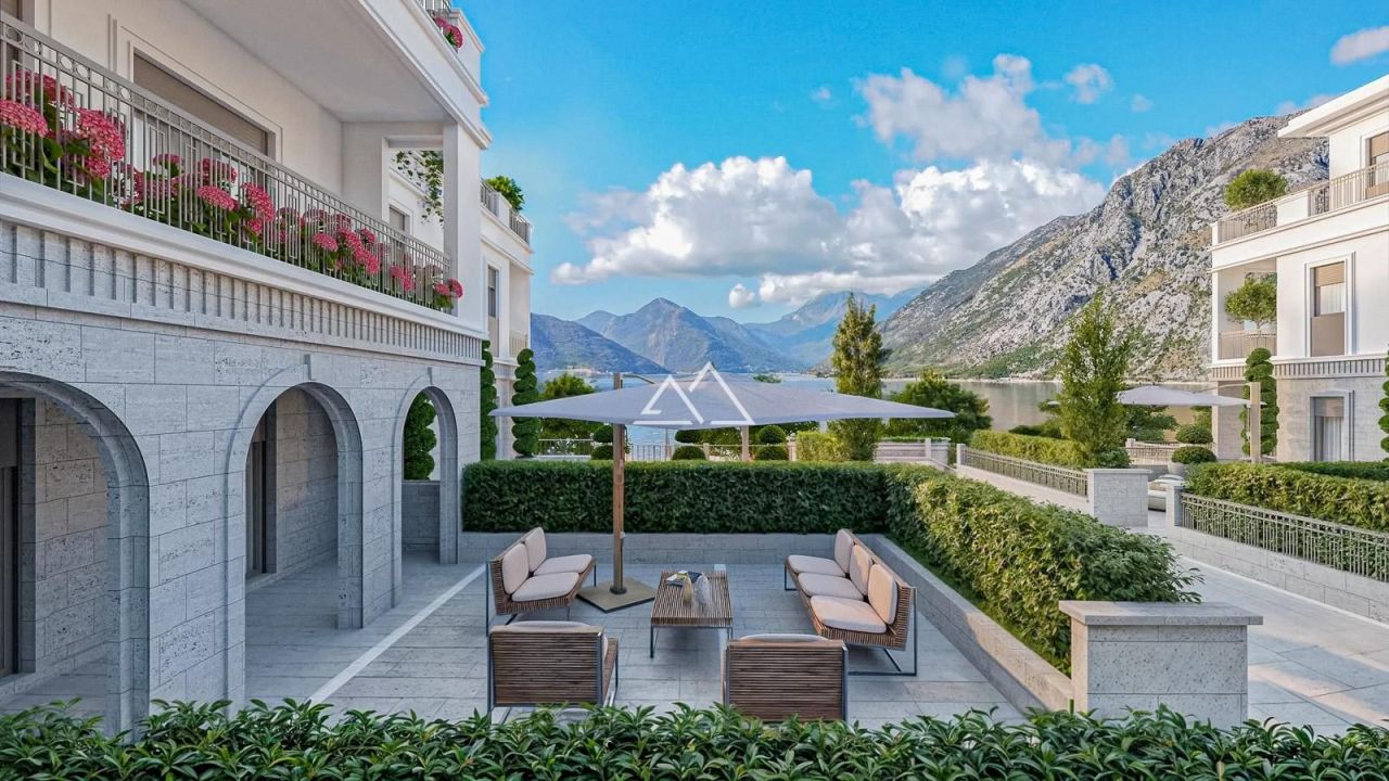 Апартаменты в Доброте, Черногория, 70 м² - фото 14