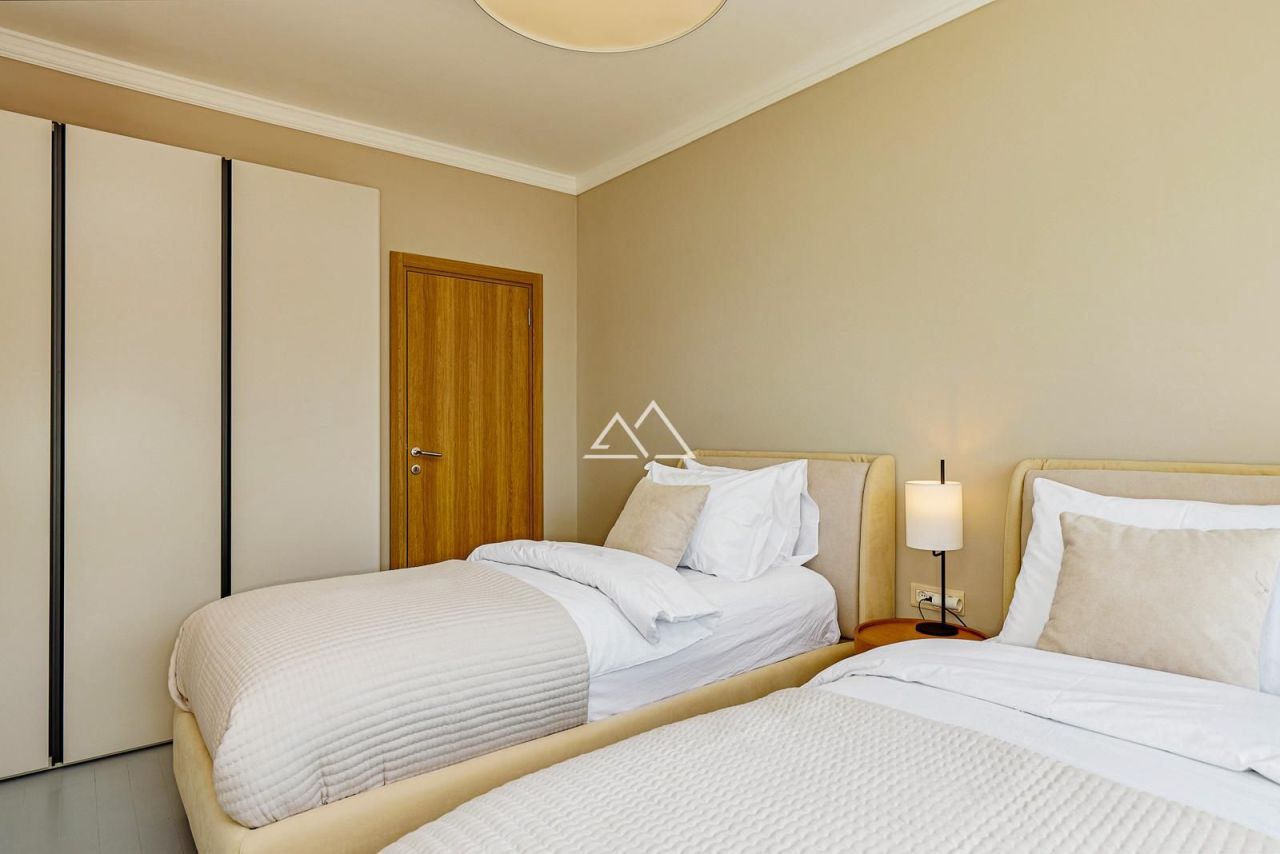 Апартаменты в Доброте, Черногория, 158 м² - фото 16