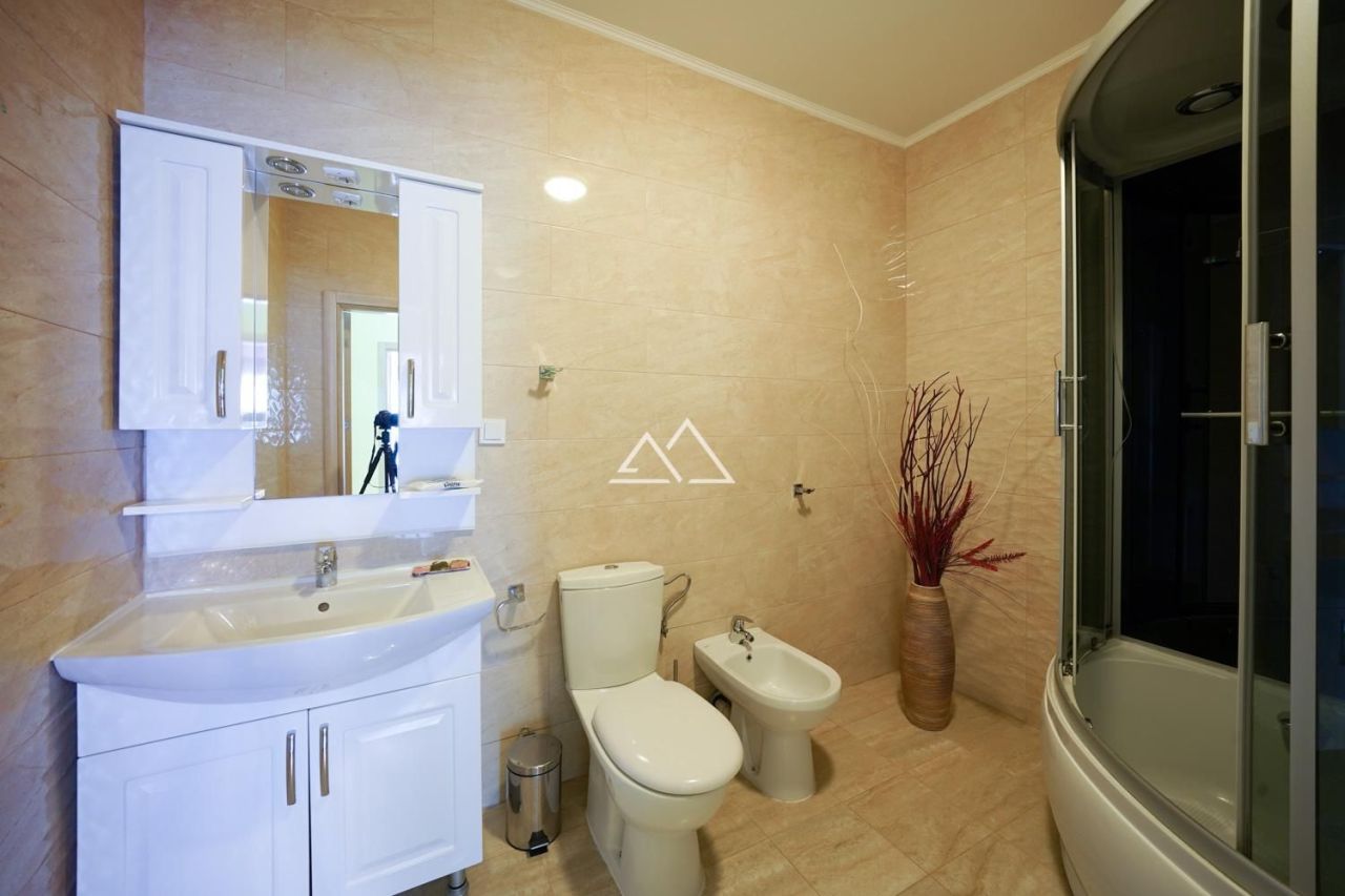 Апартаменты в Добра Воде, Черногория, 242 м² - фото 17