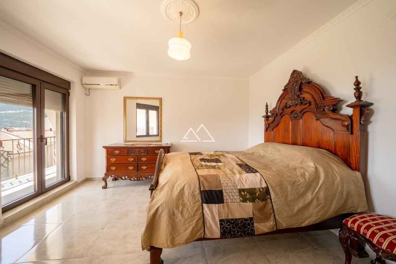 Вилла Херцег Нови, Черногория, 360 м² - фото 18