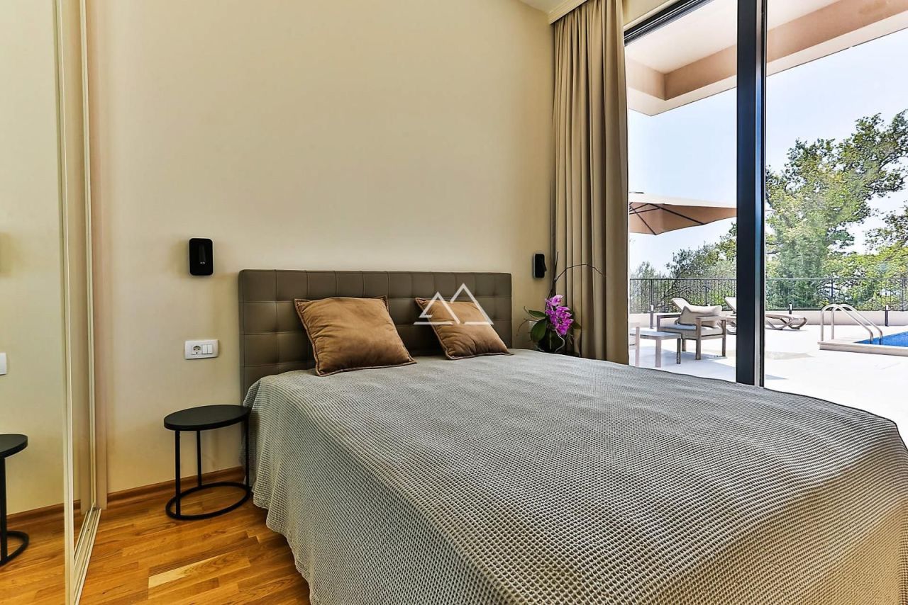 Вилла в Режевичах, Черногория, 220 м² - фото 19