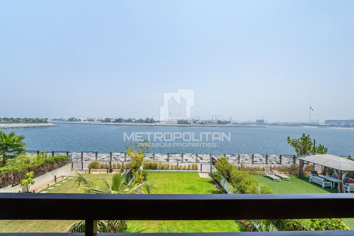 Вилла в Дубае, ОАЭ, 330 м² - фото 1