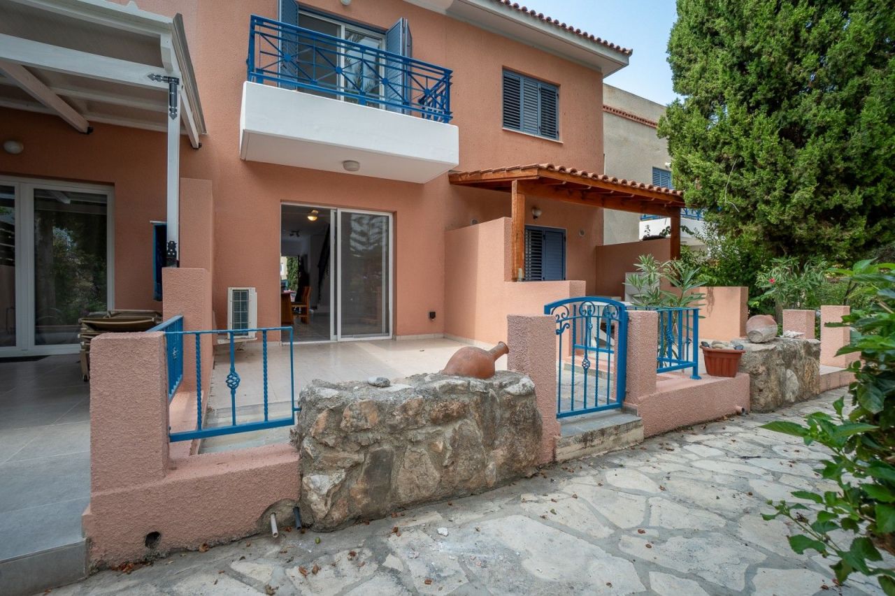 Таунхаус в Пафосе, Кипр, 80 м² - фото 18