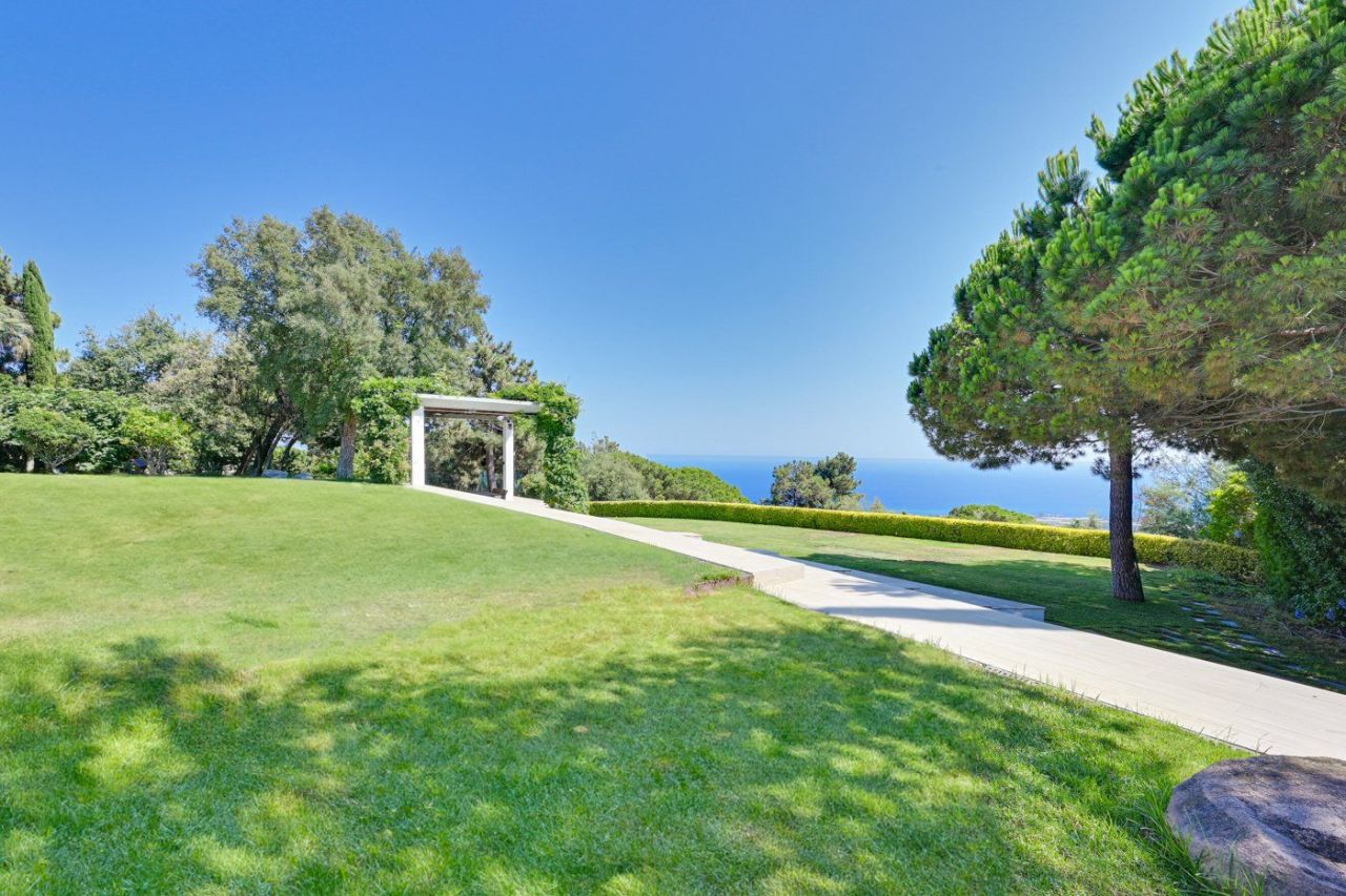 Дом на Коста-дель-Маресме, Испания, 1 280 м² - фото 2