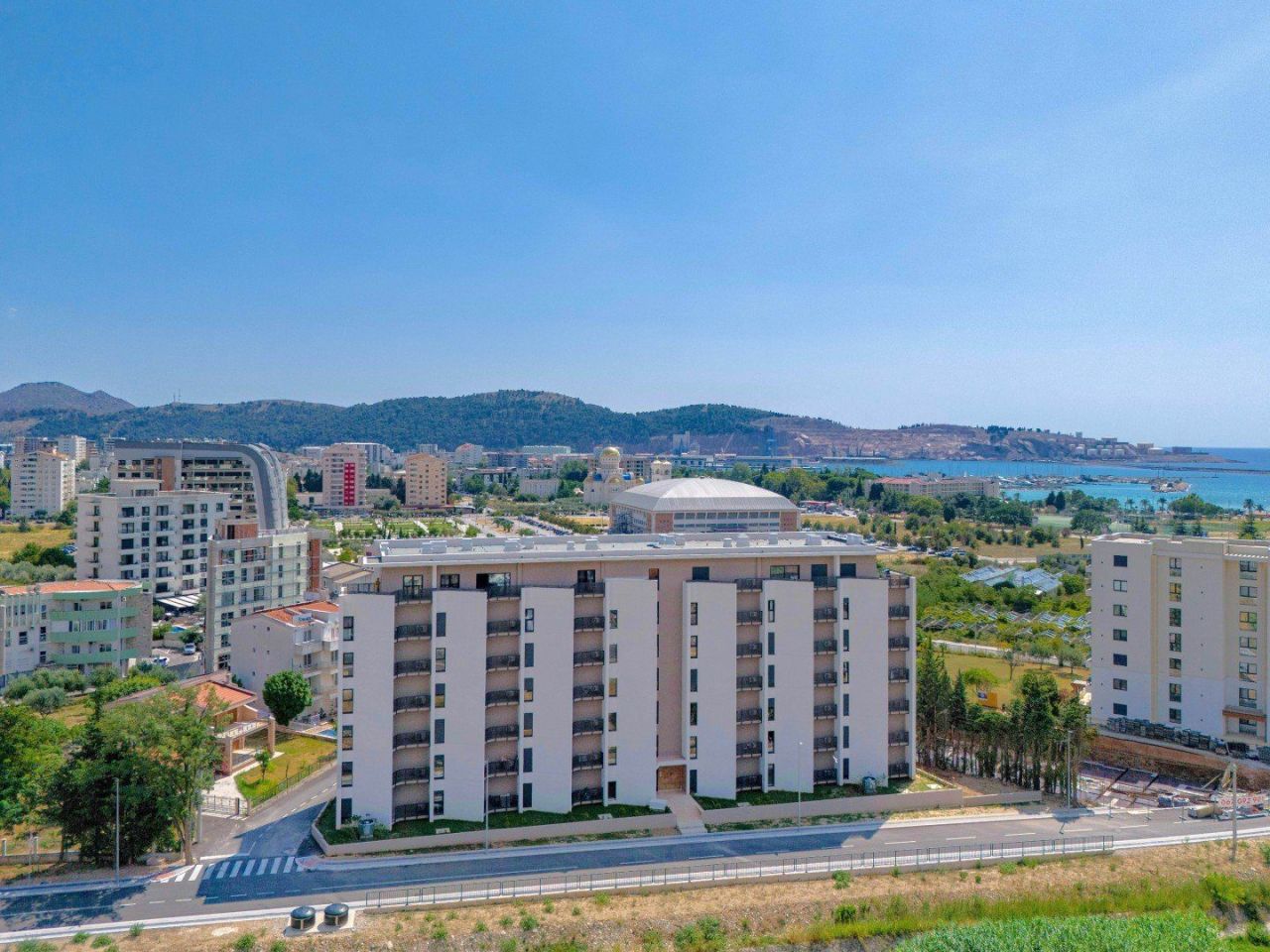 Апартаменты в Баре, Черногория, 120 м² - фото 1