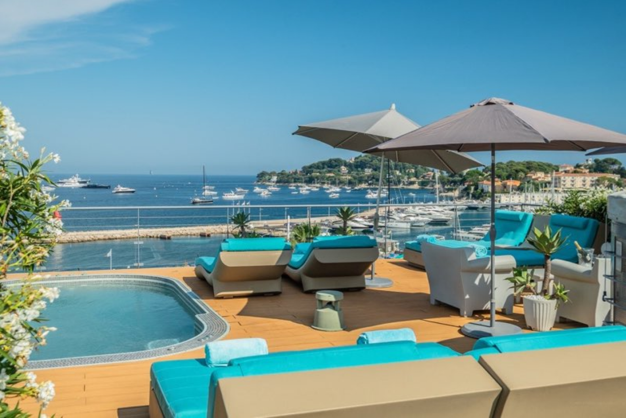 Вилла в Сен-Жан-Кап-Ферра, Франция, 270 м² - фото 1