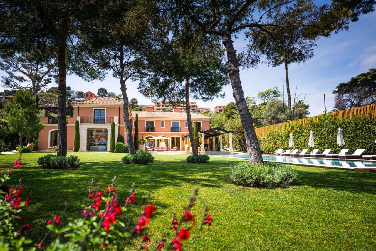 Вилла в Сен-Жан-Кап-Ферра, Франция, 1 150 м² - фото 1