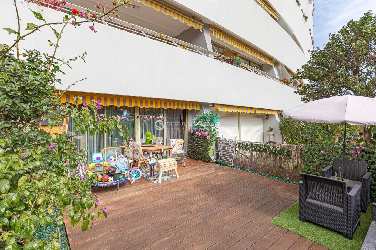 Апартаменты в Вильнёв-Лубе, Франция, 40 м² - фото 2