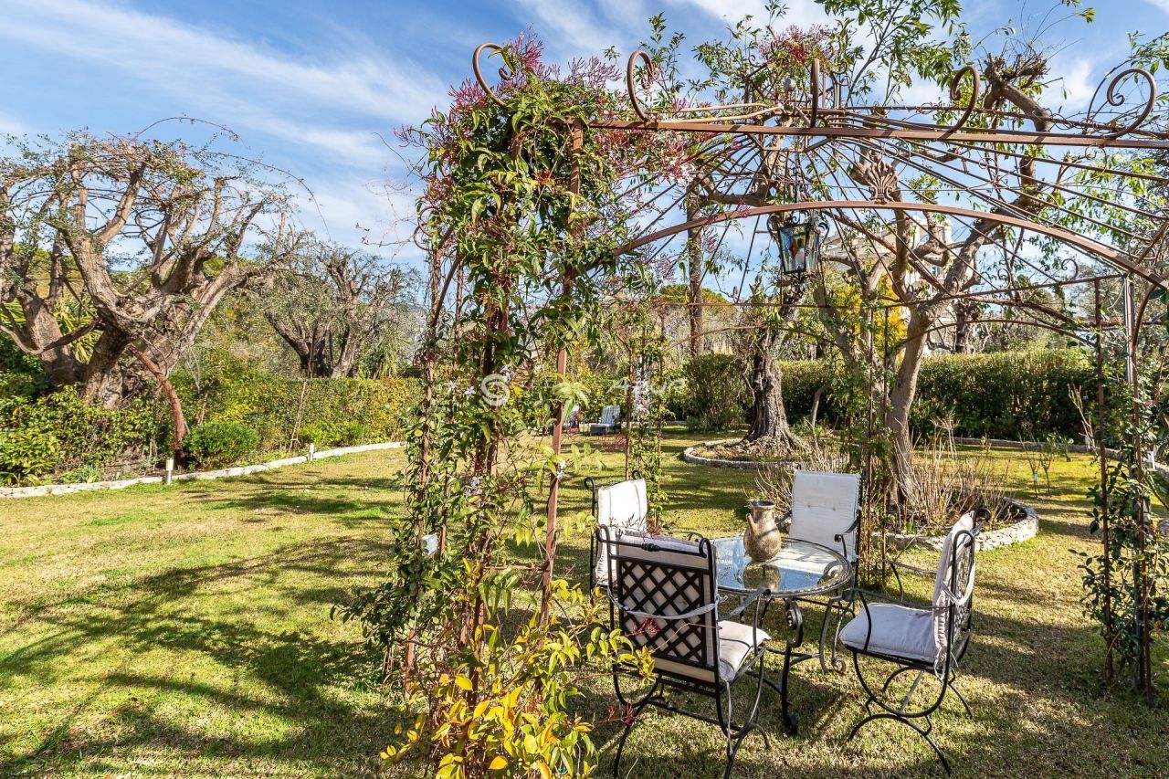 Вилла в Сен-Жан-Кап-Ферра, Франция, 250 м² - фото 4