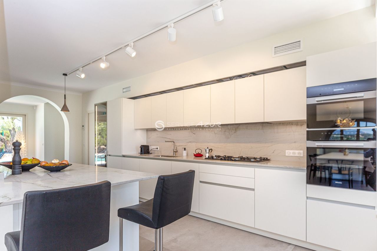 Вилла в Сен-Поль-де-Ванс, Франция, 350 м² - фото 7