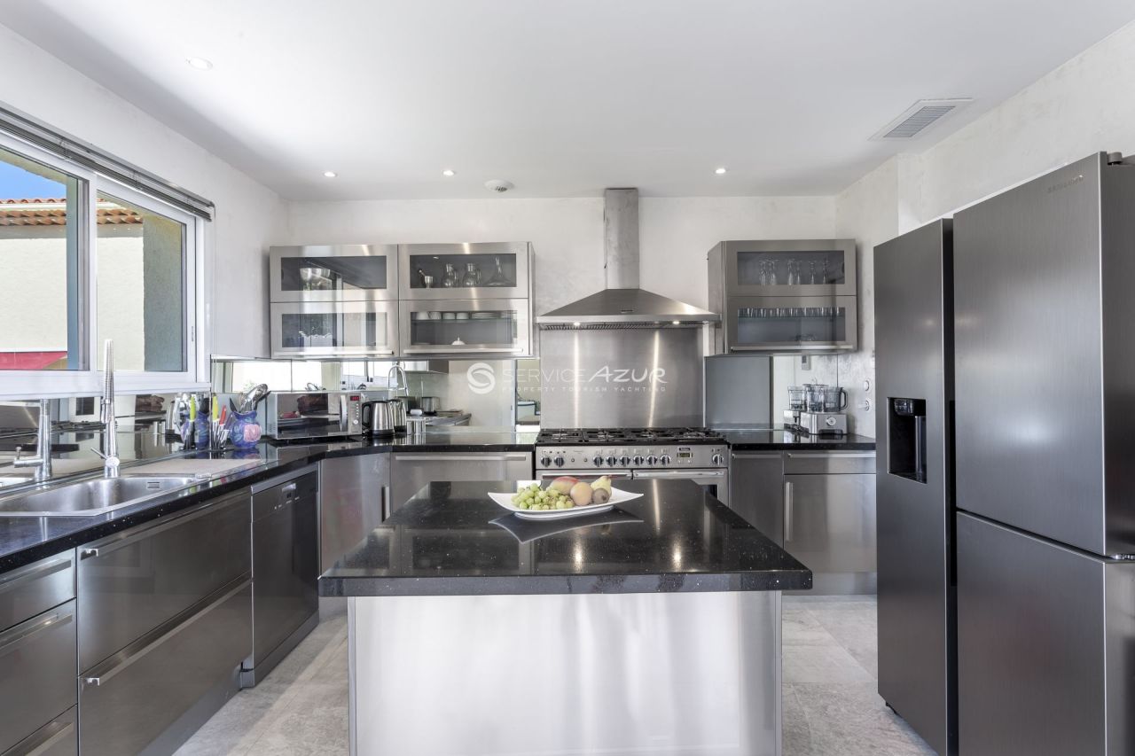 Вилла в Сен-Максиме, Франция, 330 м² - фото 8