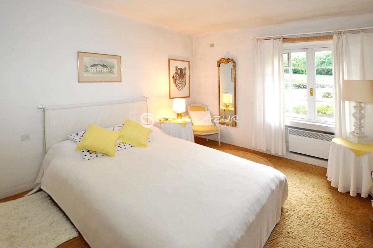 Вилла в Сен-Поль-де-Ванс, Франция, 350 м² - фото 10