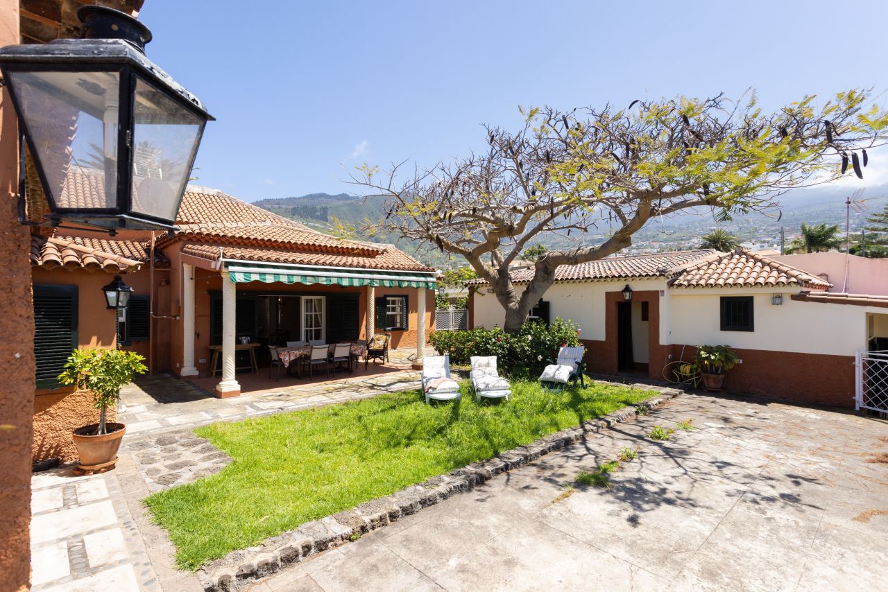 Дом в Пуэрто-де-ла-Крус, Испания, 277 м² - фото 2