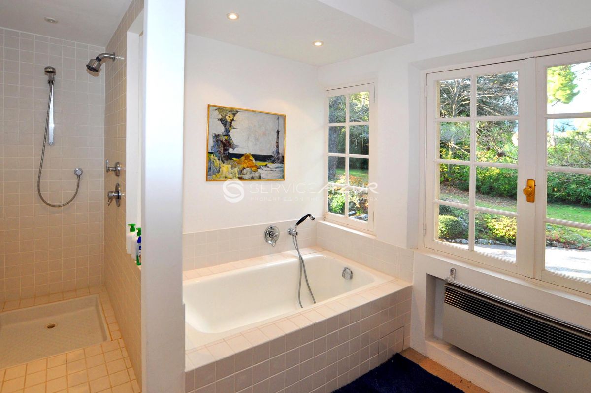 Вилла в Сен-Поль-де-Ванс, Франция, 350 м² - фото 12