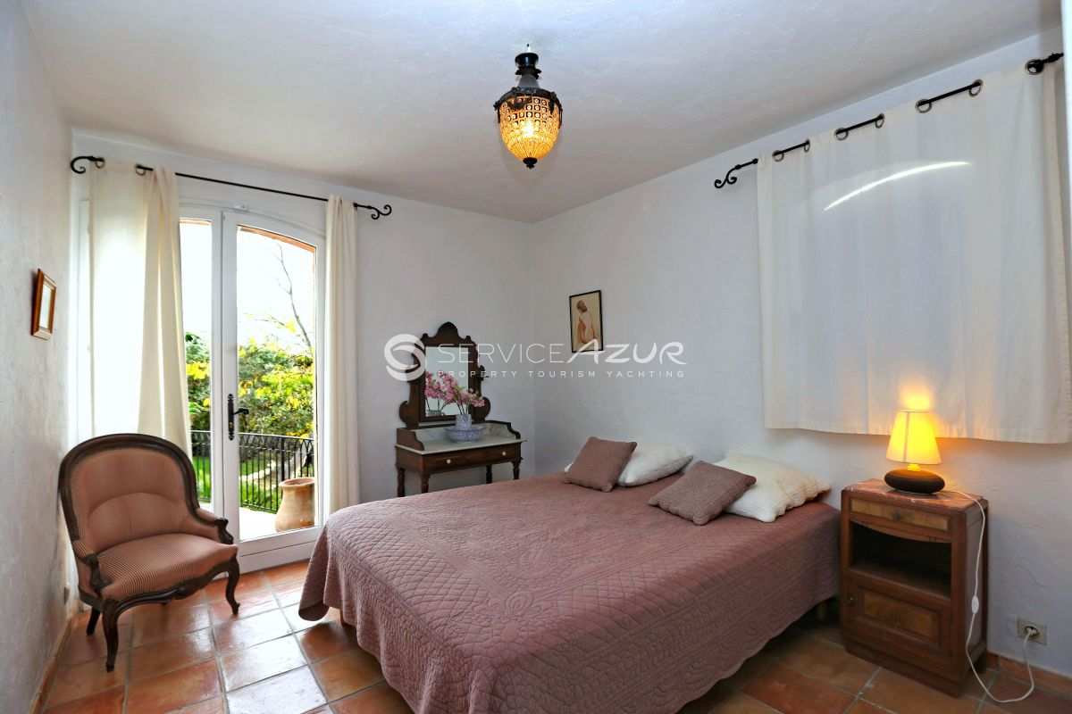 Вилла в Сен-Поль-де-Ванс, Франция, 350 м² - фото 13