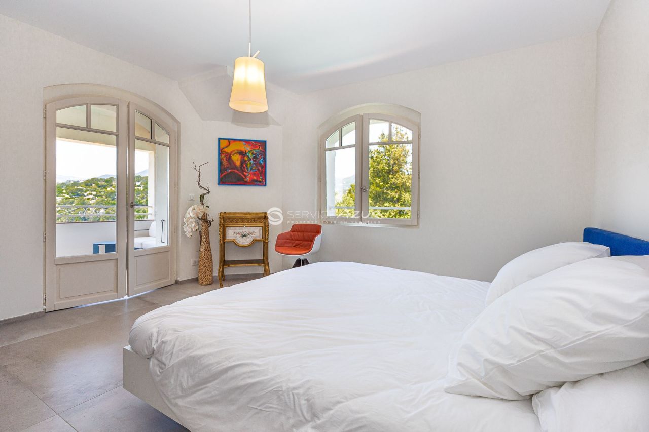 Вилла в Сен-Поль-де-Ванс, Франция, 350 м² - фото 14