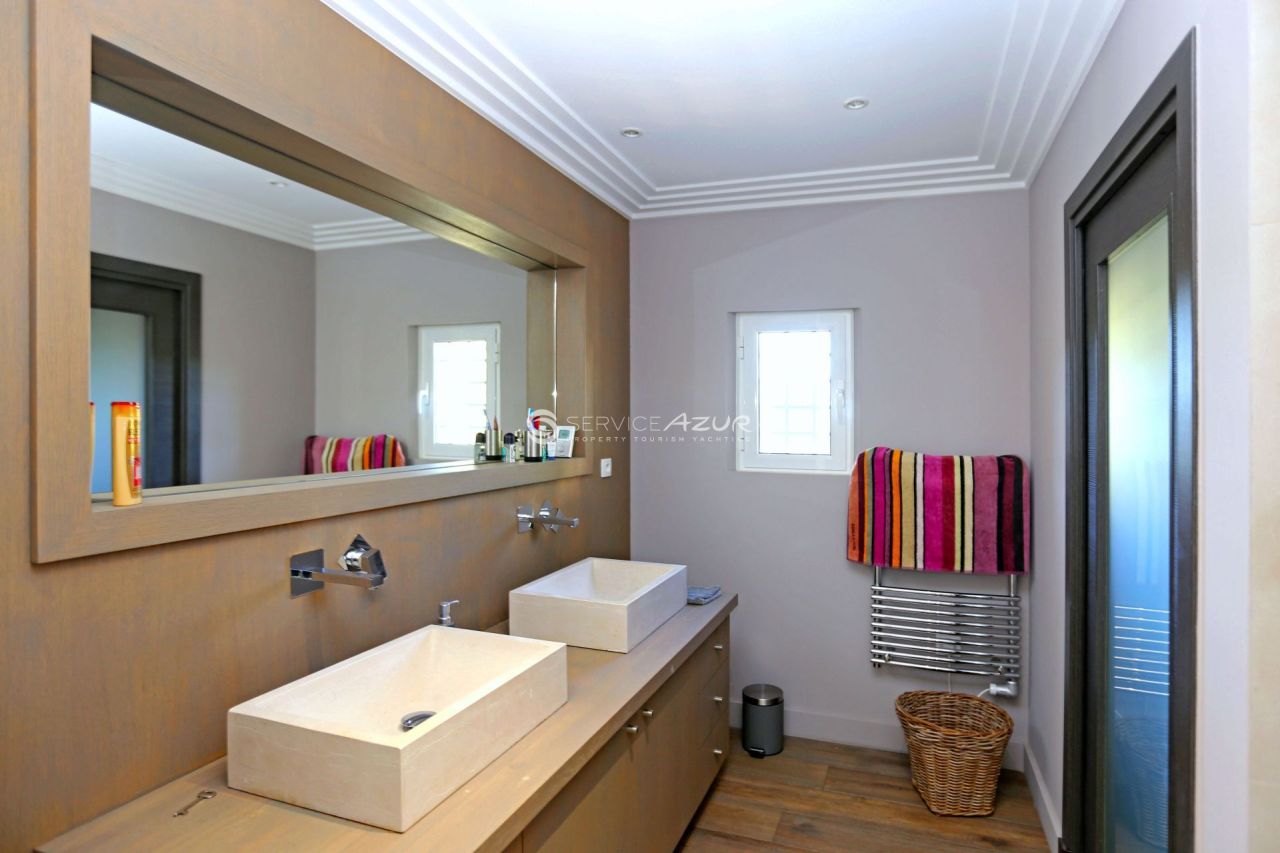 Вилла в Сен-Максиме, Франция, 205 м² - фото 15