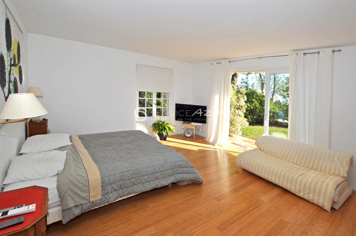 Вилла в Сен-Поль-де-Ванс, Франция, 350 м² - фото 15