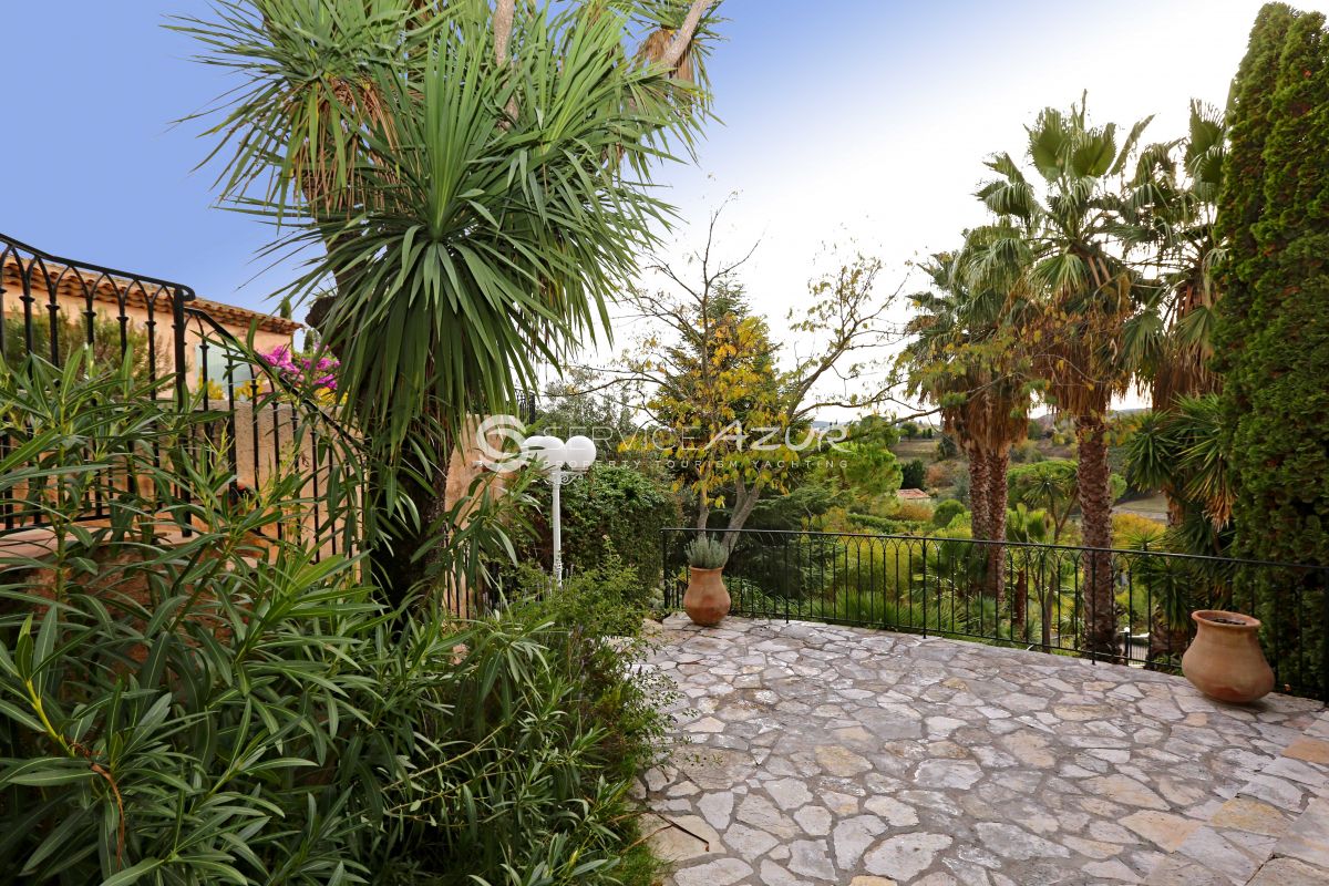 Вилла в Сен-Поль-де-Ванс, Франция, 350 м² - фото 17