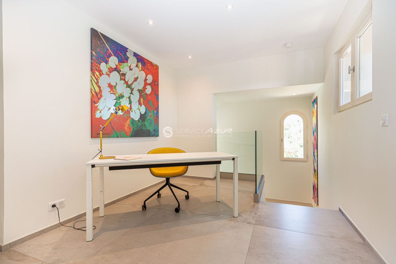 Вилла в Сен-Поль-де-Ванс, Франция, 350 м² - фото 17