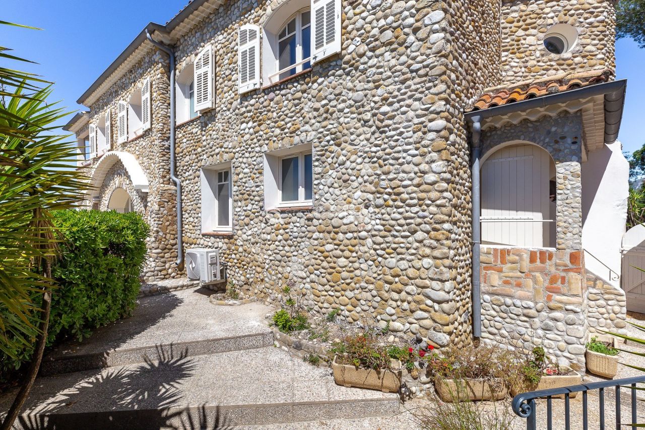 Вилла в Сен-Поль-де-Ванс, Франция, 350 м² - фото 19