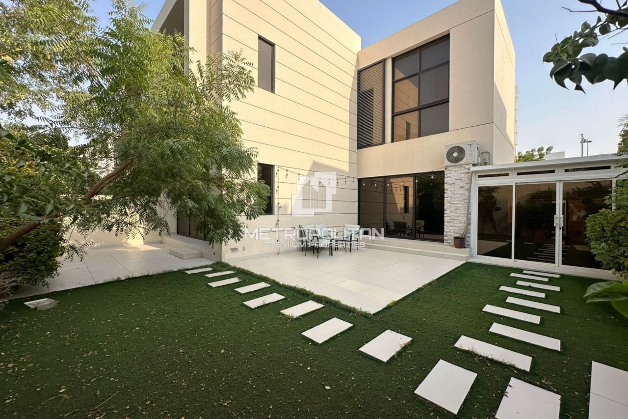 Вилла в Дубае, ОАЭ, 297 м² - фото 2