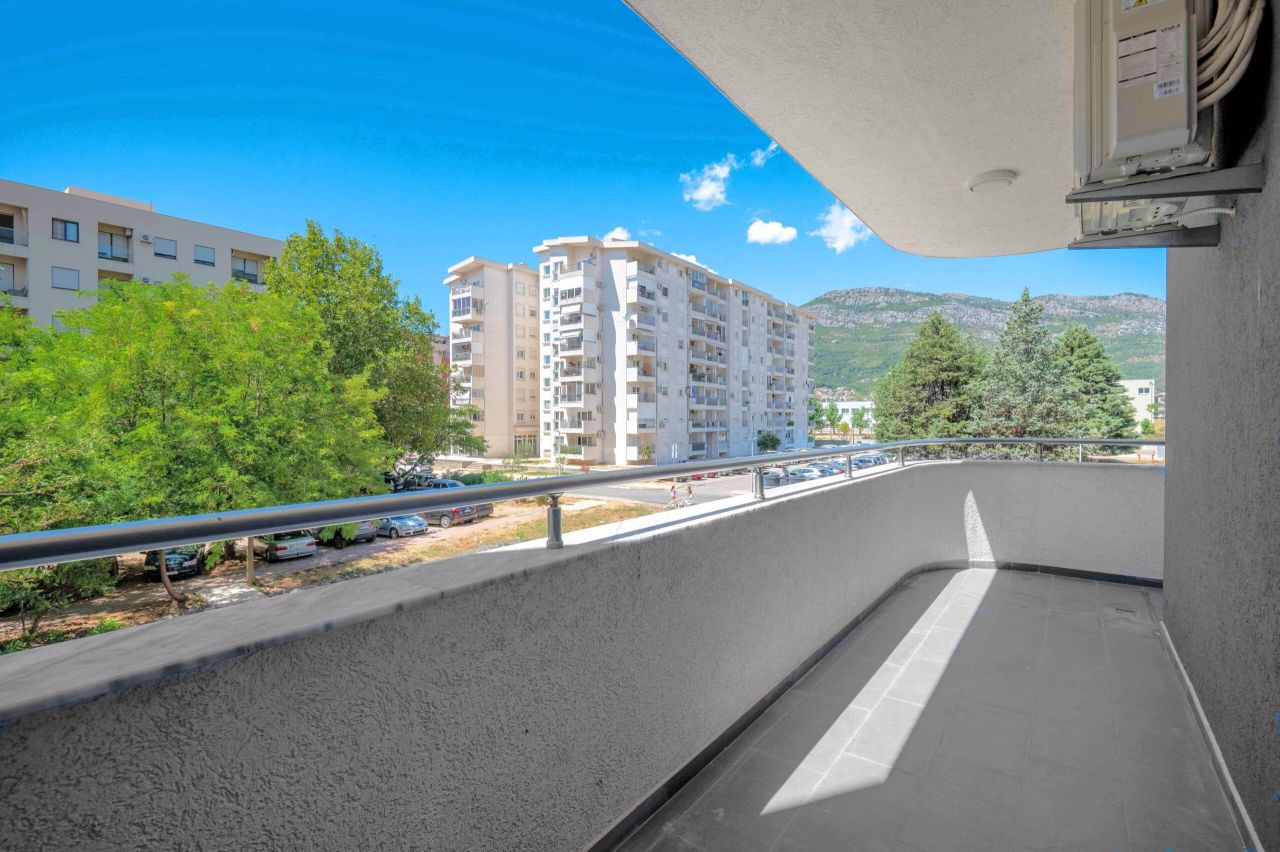 Апартаменты в Баре, Черногория, 65 м² - фото 16