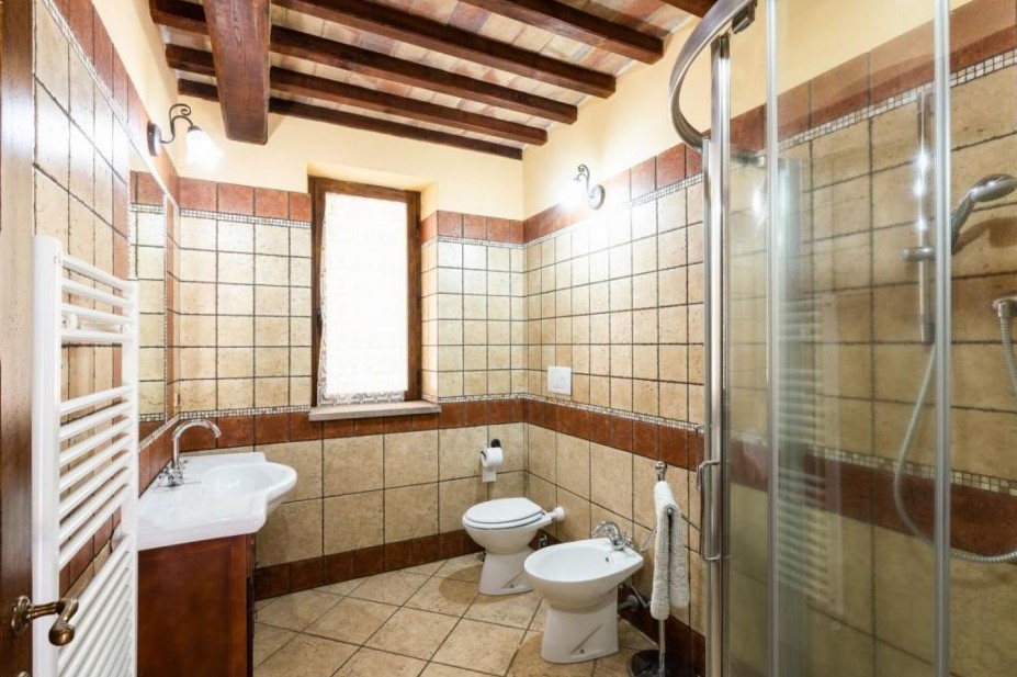 Коттедж в Роккастраде, Италия, 120 м² - фото 13